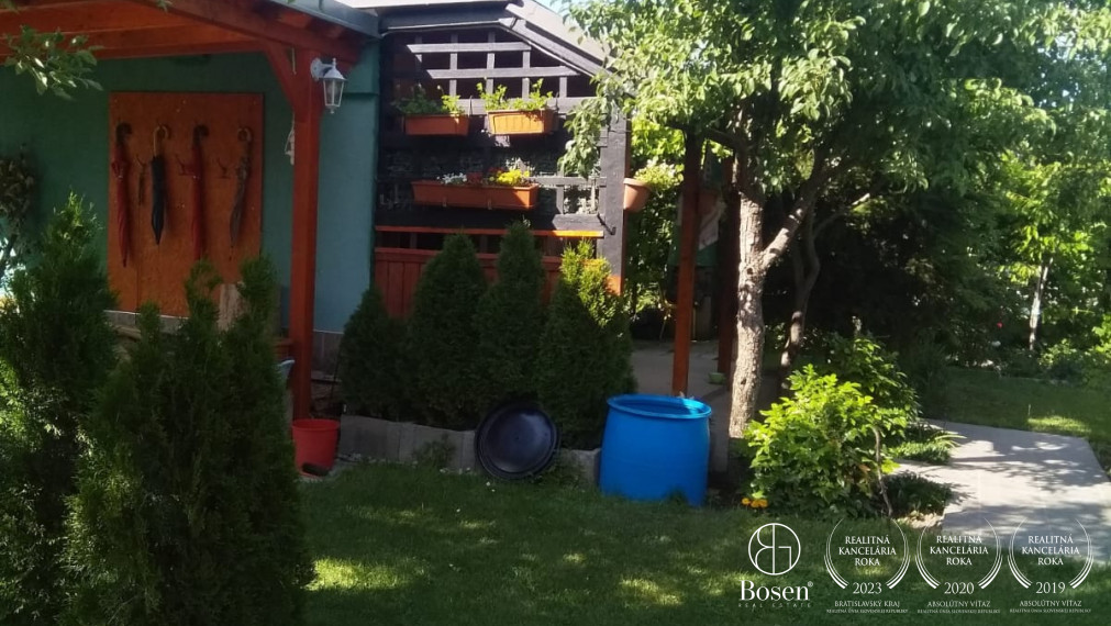 REZERVOVANÉ | Záhradná chata v Bratislave vo vlastníctve, Rača, Žabí majer, 300 m2