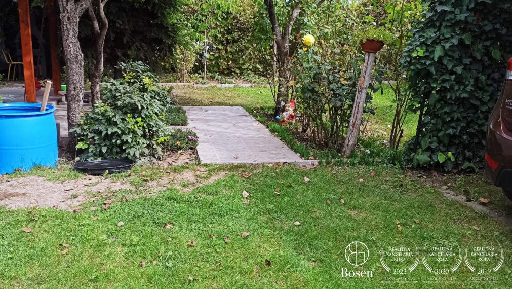 REZERVOVANÉ | Záhradná chata v Bratislave vo vlastníctve, Rača, Žabí majer, 300 m2