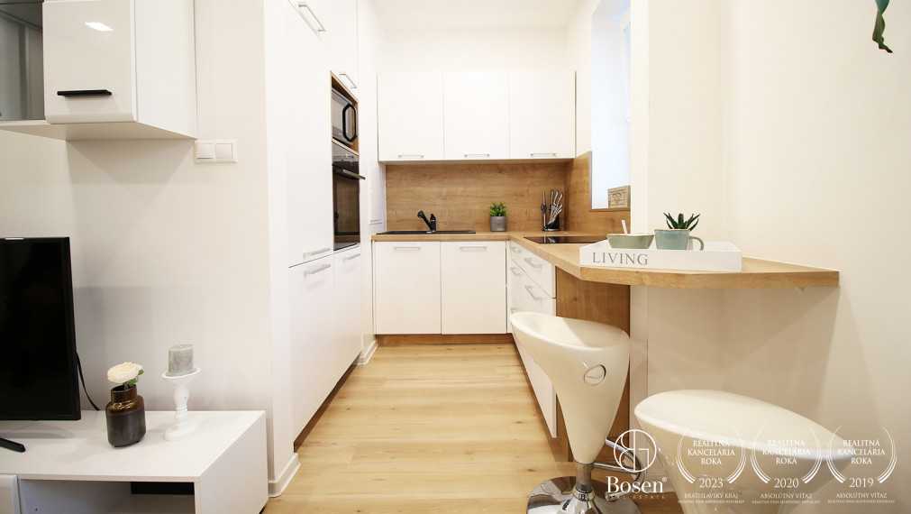 BOSEN | 2 - izbový byt, na prenájom s loggiou 14 m2, Karadžičova, Bratislava