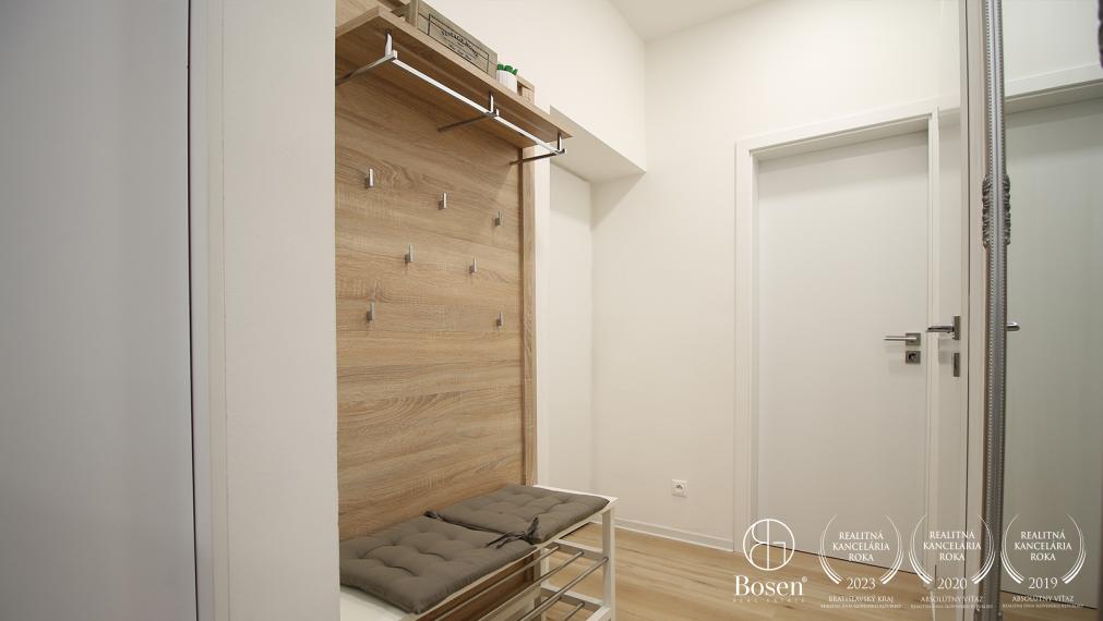 BOSEN | 2 - izbový byt, na prenájom s loggiou 14 m2, Karadžičova, Bratislava