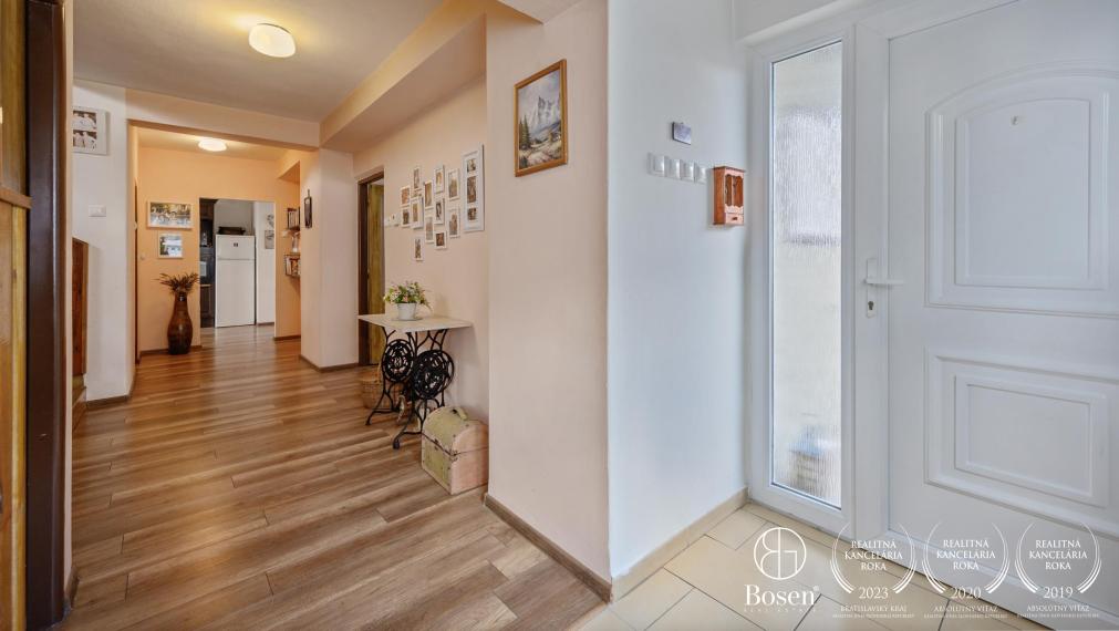 Predané - BOSEN |  5 izbový rodinný dom so slnečným pozemkom, Banícka - Pezinok