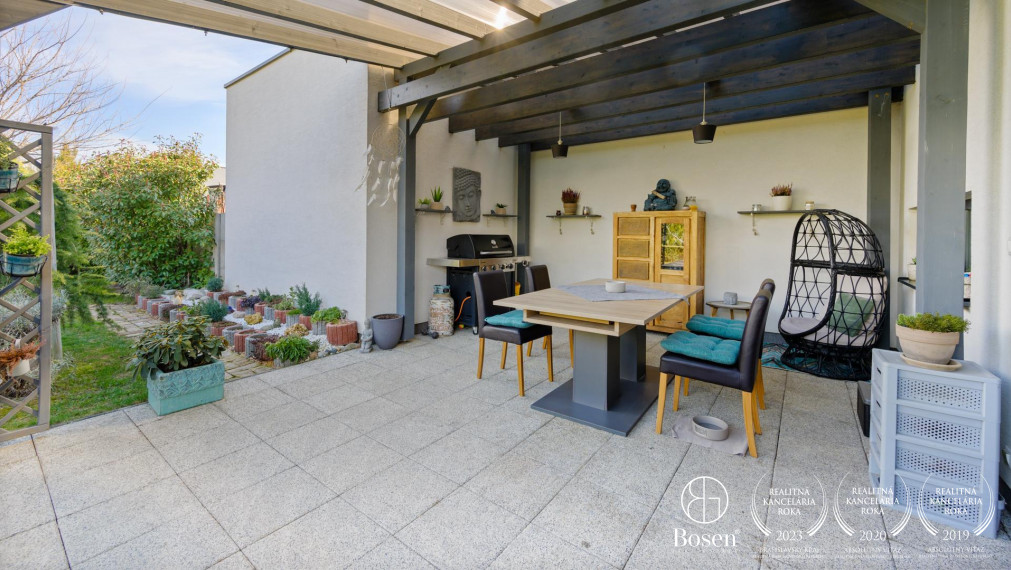 BOSEN | PREDANÝ 4 izbový dom, novostavba - Rovinka