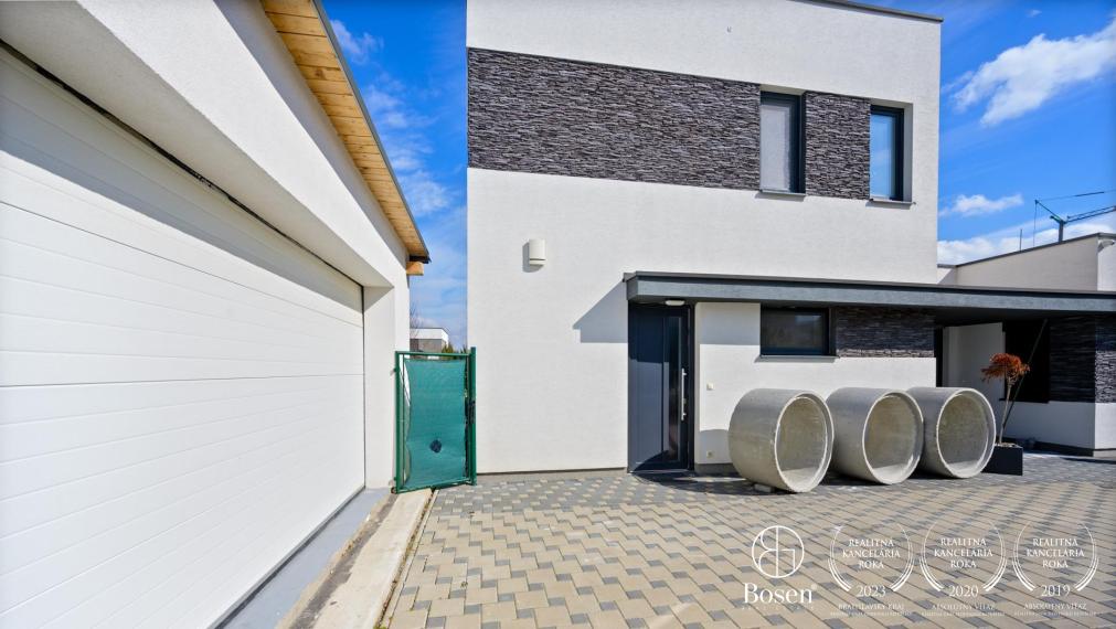 BOSEN | PREDANÝ 4 izbový dom, novostavba - Rovinka