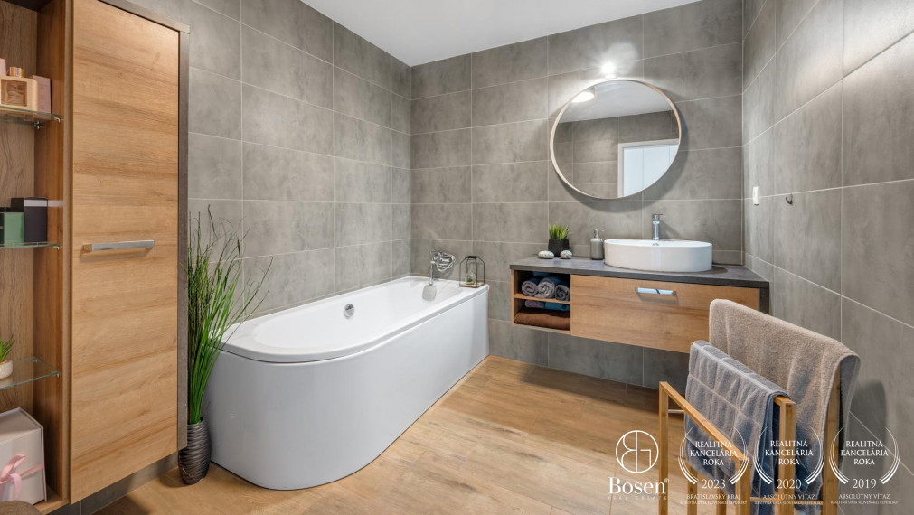 BOSEN | 3 izbový byt v dvojdome s garážou