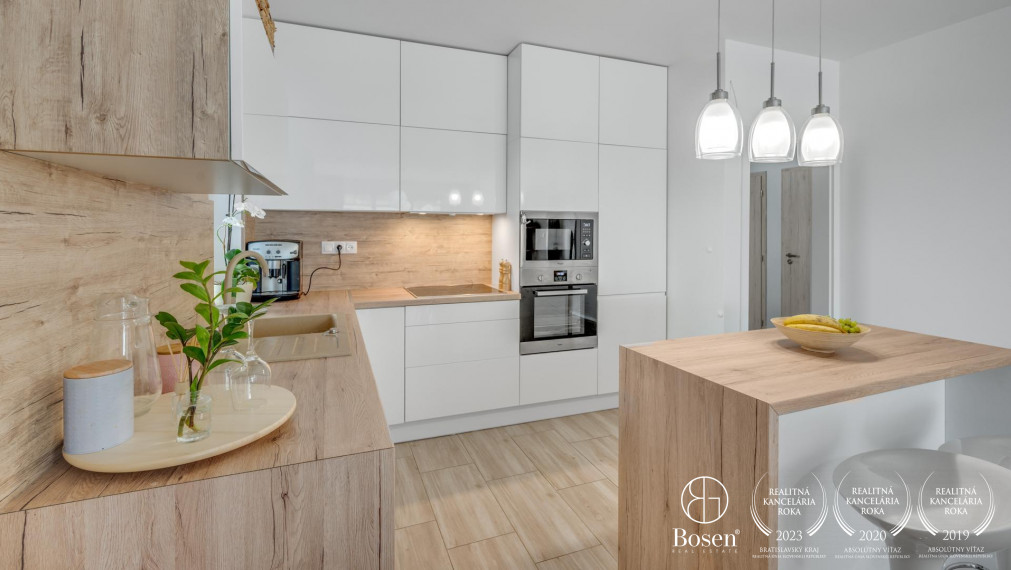 BOSEN | 3 izbový byt v dvojdome s garážou