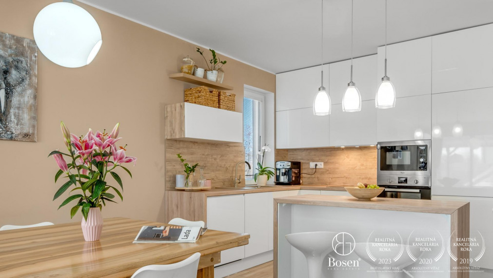 BOSEN | 3 izbový byt v dvojdome s garážou