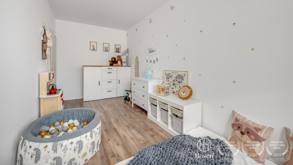 BOSEN | 3 izbový byt v dvojdome s garážou