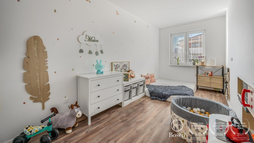 BOSEN | 3 izbový byt v dvojdome s garážou