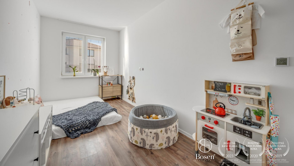 BOSEN | 3 izbový byt v dvojdome s garážou