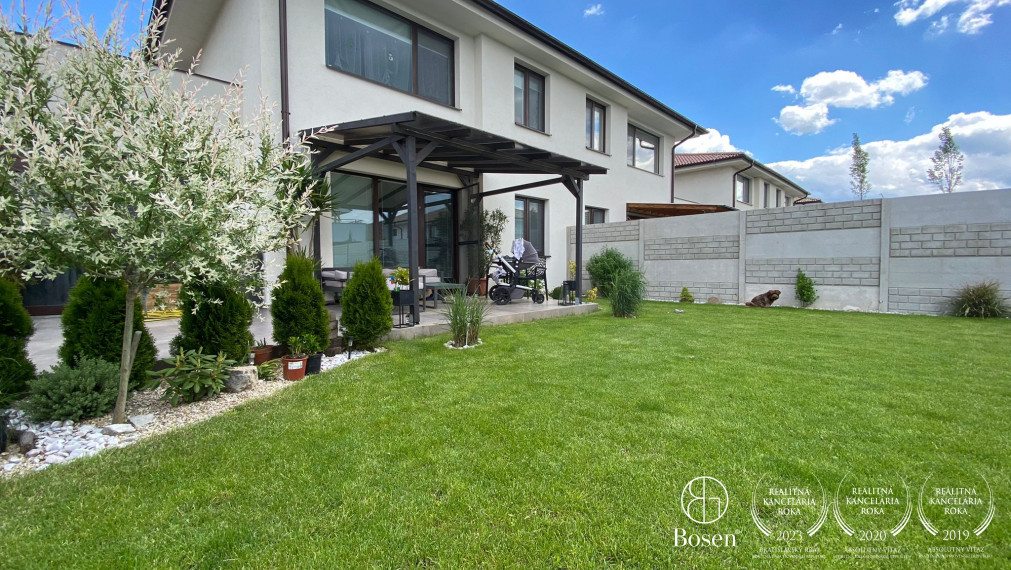 BOSEN | 3 izbový byt v dvojdome s garážou