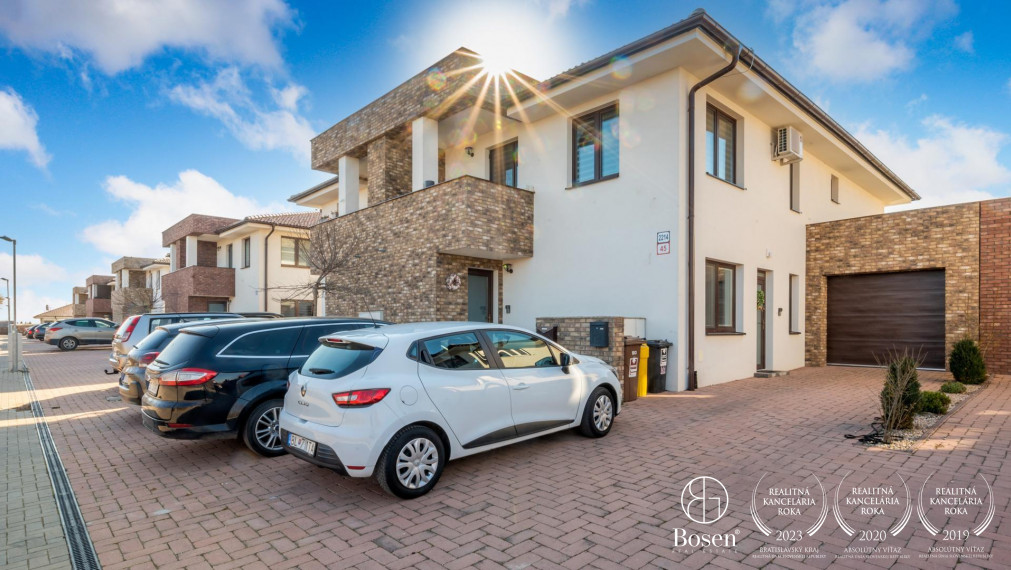 BOSEN | 3 izbový byt v dvojdome s garážou