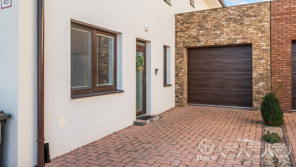 BOSEN | 3 izbový byt v dvojdome s garážou