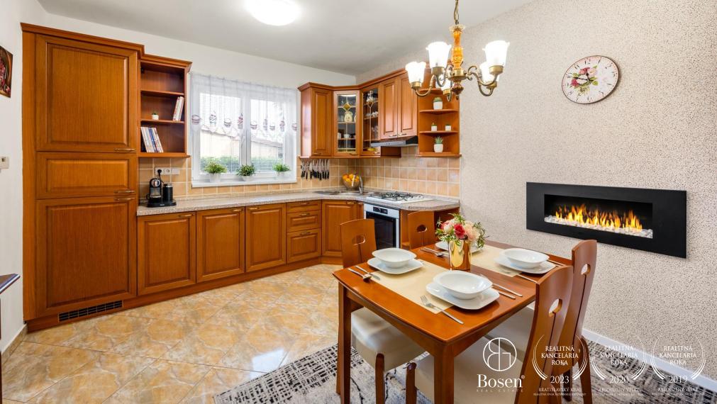 Predané BOSEN | 3 izbový rodinný dom so záhradou v m. č. - Vajnory