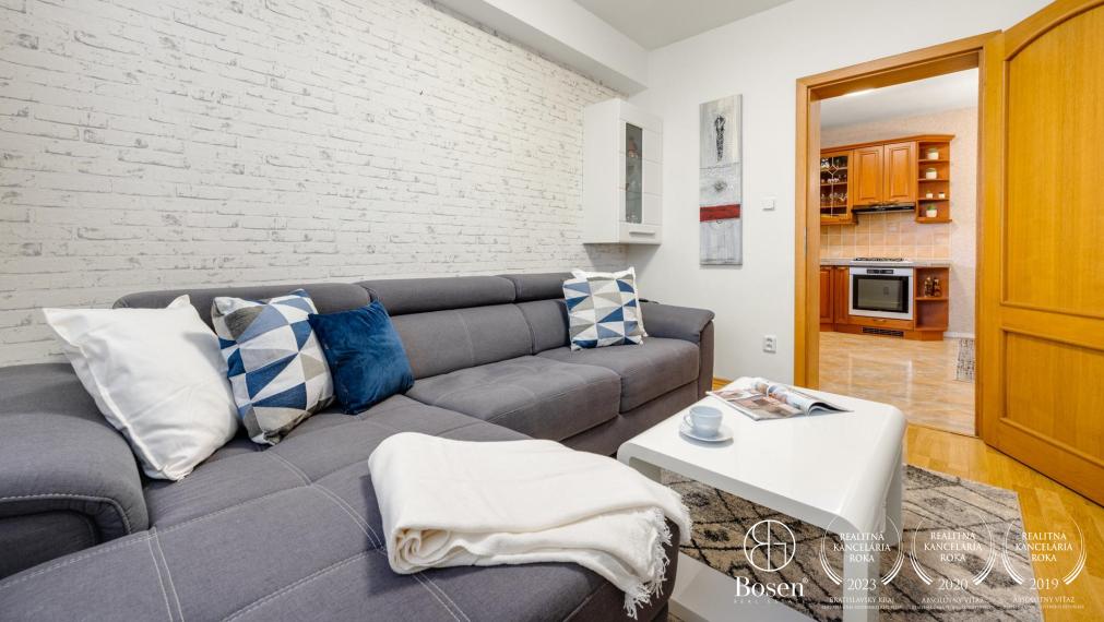 Predané BOSEN | 3 izbový rodinný dom so záhradou v m. č. - Vajnory