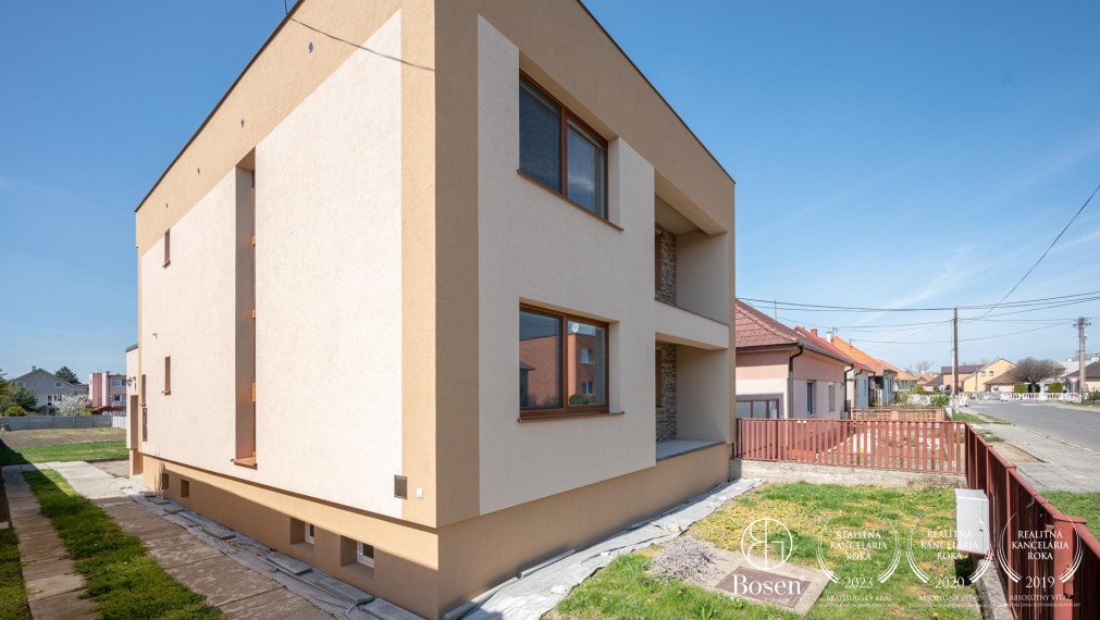 BOSEN | 5 izbový rodinný dom s pekným pozemkom, Vysoká pri Morave