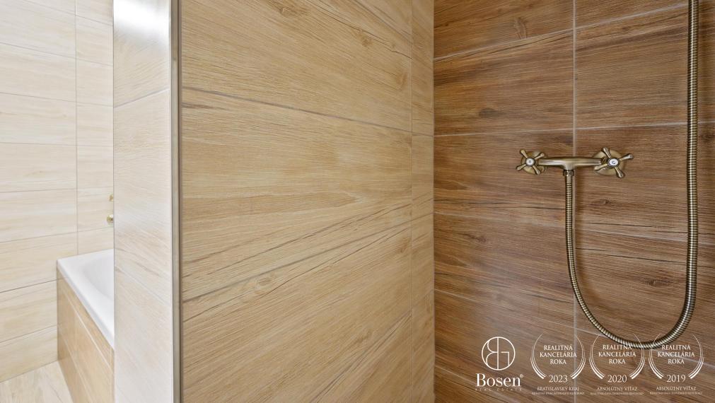 BOSEN | 5 izbový rodinný dom s pekným pozemkom, Vysoká pri Morave