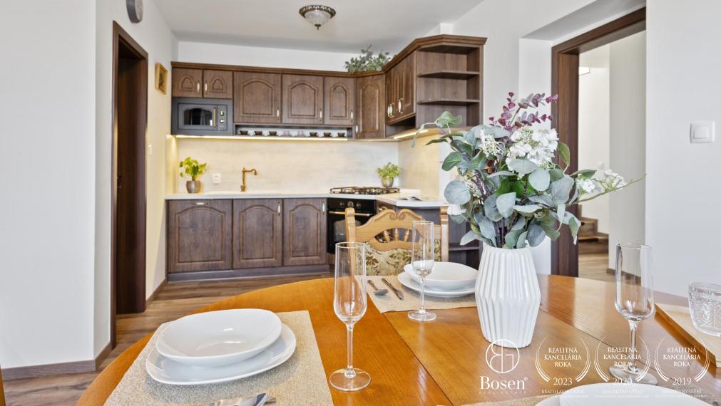 BOSEN | 5 izbový rodinný dom s pekným pozemkom, Vysoká pri Morave