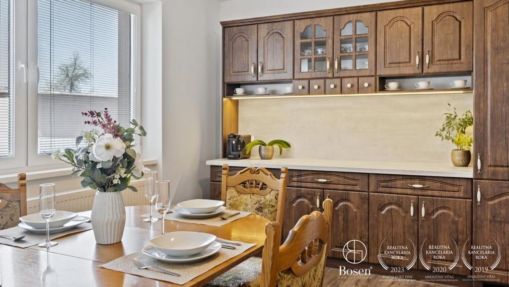 BOSEN | 5 izbový rodinný dom s pekným pozemkom, Vysoká pri Morave