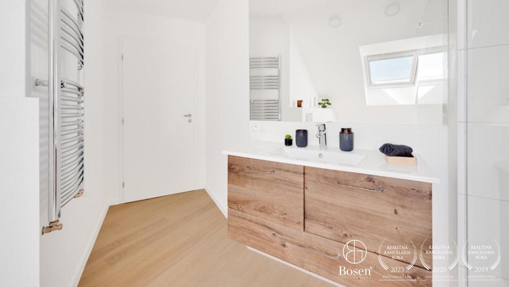 Predané BOSEN | Slnečný 3 izb. mezonetový byt 140m2, na ulici Zochova, m. č. Bratislava - Staré Mesto