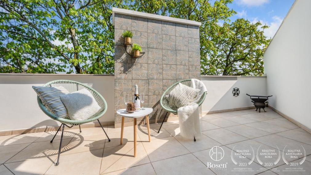 Predané BOSEN | Slnečný 3 izb. mezonetový byt 140m2, na ulici Zochova, m. č. Bratislava - Staré Mesto