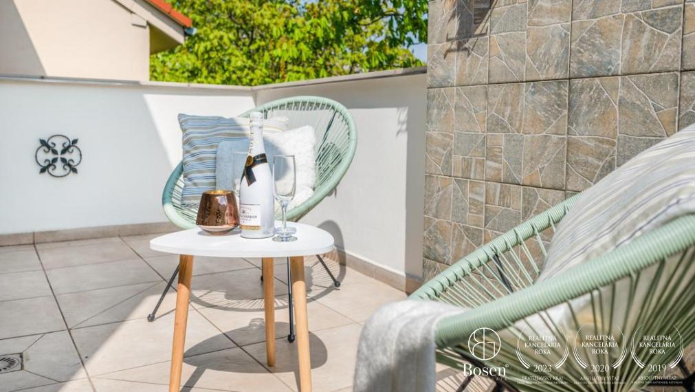 Predané BOSEN | Slnečný 3 izb. mezonetový byt 140m2, na ulici Zochova, m. č. Bratislava - Staré Mesto