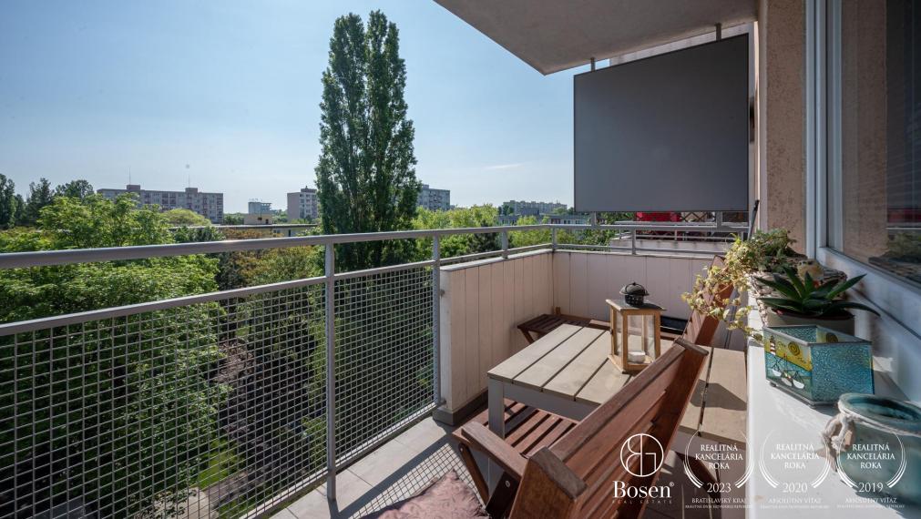 PREDANÉ: BOSEN | Zariadený 2 izb. byt vo vyhľadávanej časti Ružinova, Čaklovská ul.