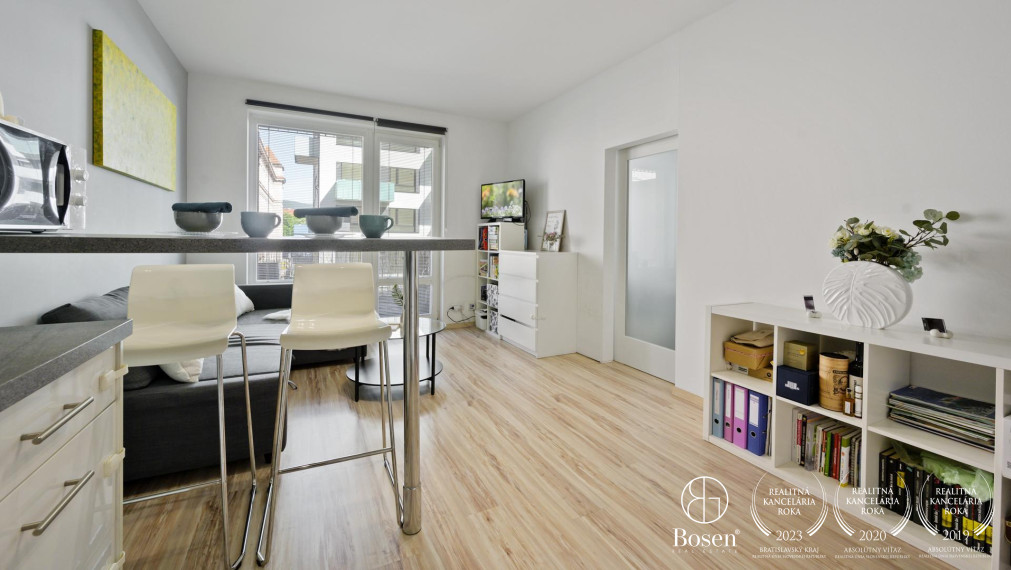 PREDANÉ BOSEN | 2 izbový kompletne zariadený byt na Jégeho aleji