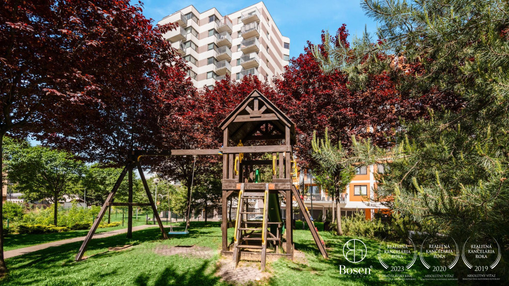 PREDANÉ BOSEN | 2 izbový kompletne zariadený byt na Jégeho aleji