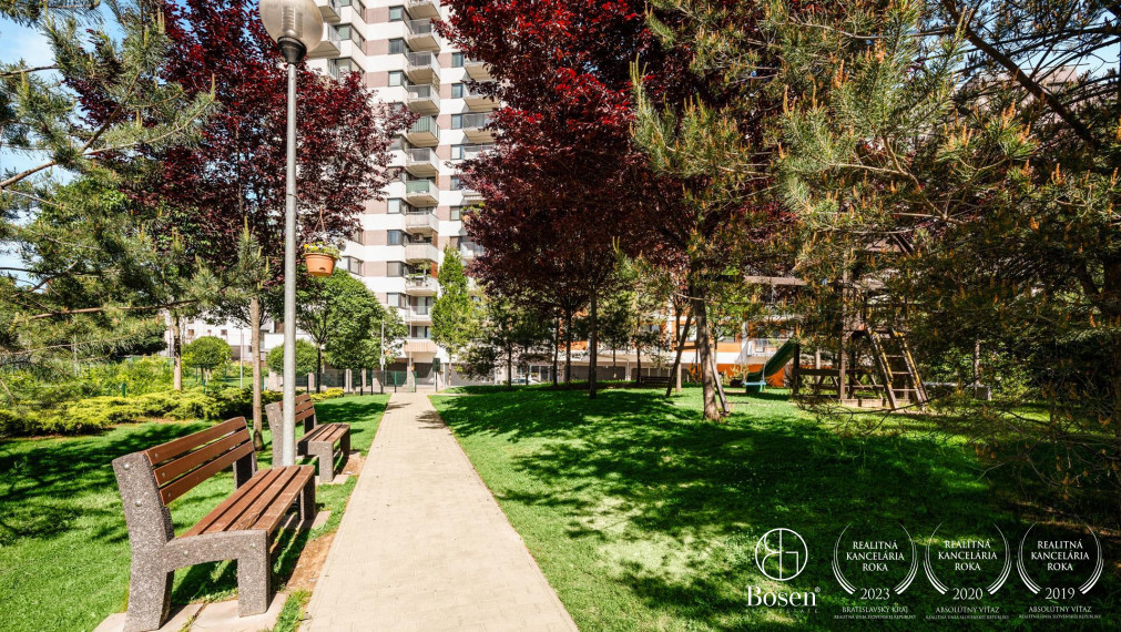 PREDANÉ BOSEN | 2 izbový kompletne zariadený byt na Jégeho aleji