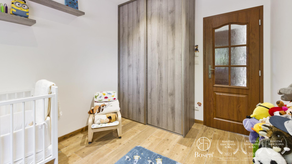 BOSEN | PREDANÉ Novostavba 3 izbová chata v obci Častá, 404m2