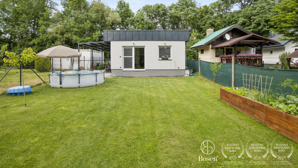 BOSEN | PREDANÉ Novostavba 3 izbová chata v obci Častá, 404m2