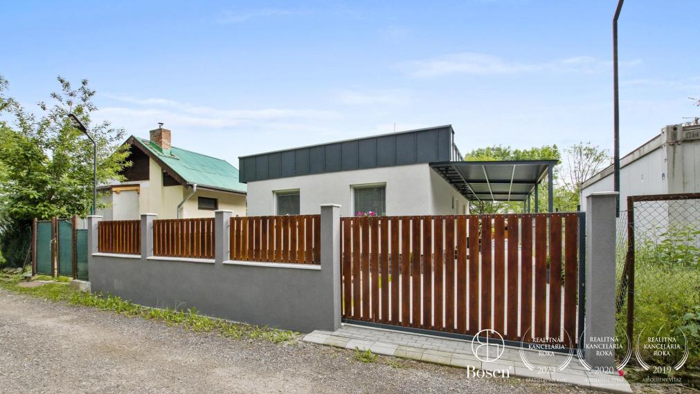 BOSEN | PREDANÉ Novostavba 3 izbová chata v obci Častá, 404m2