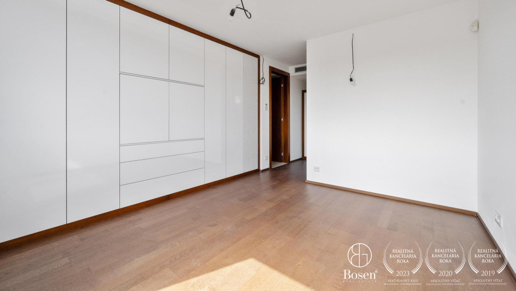 BOSEN | Veľkometrážny 3 izbový byt s terasou a zimnou záhradou, Martina Granca - Dúbravka, 305m2