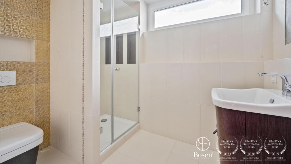 BOSEN | Veľkometrážny 3 izbový byt s terasou a zimnou záhradou, Martina Granca - Dúbravka, 305m2