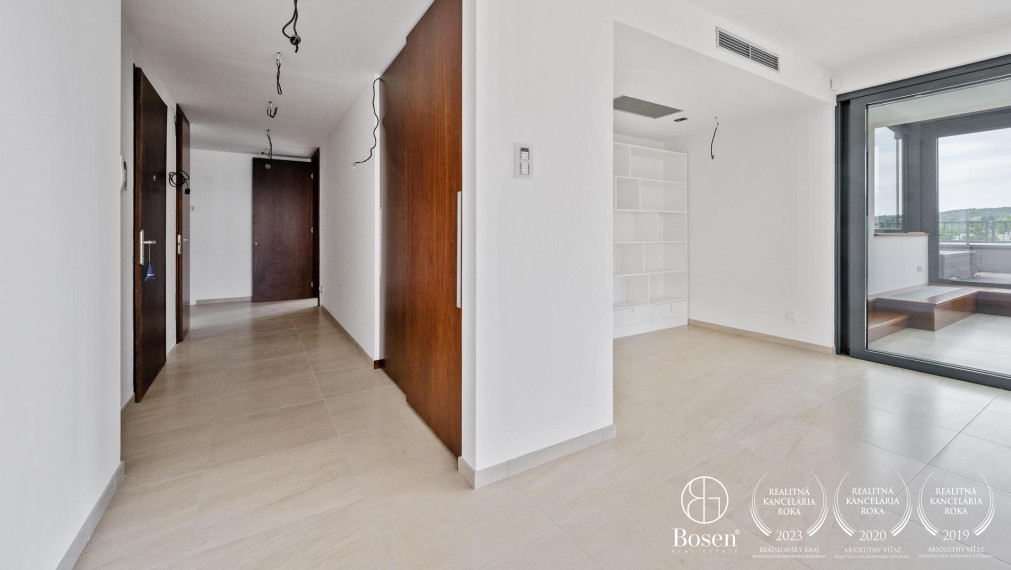 BOSEN | Veľkometrážny 3 izbový byt s terasou a zimnou záhradou, Martina Granca - Dúbravka, 305m2