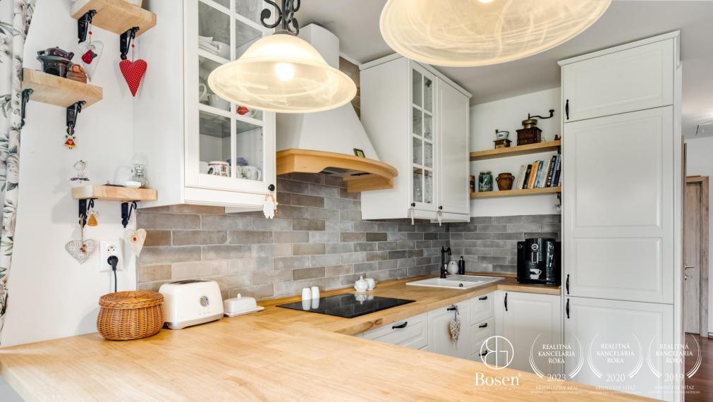 REZERVOVANÝ!Čiastočne zariadený 3izb rodinný dom so záhradou