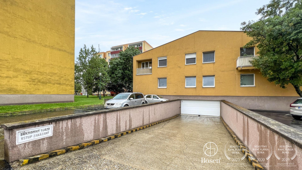 BOSEN | Priestranný 3 izbový byt v tichej lokalite m.č. Ružinov - Trnávka, ulica Banšelova, 82 m2