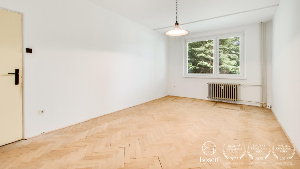 REZERVOVANÉ | Priestranný 3 izb.byt v skvelej lokalite, Ružinov, Andreja Mráza, 81 m2