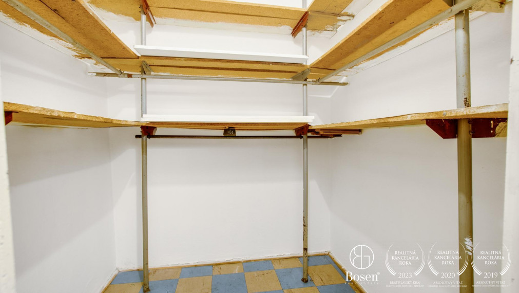 REZERVOVANÉ | Priestranný 3 izb.byt v skvelej lokalite, Ružinov, Andreja Mráza, 81 m2