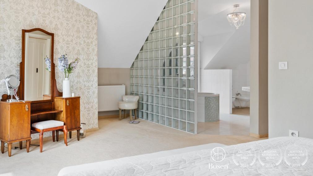 BOSEN | Rodinný dom s bazénom a garážou v tichej lokalite, Bohdanovce nad Trnavou