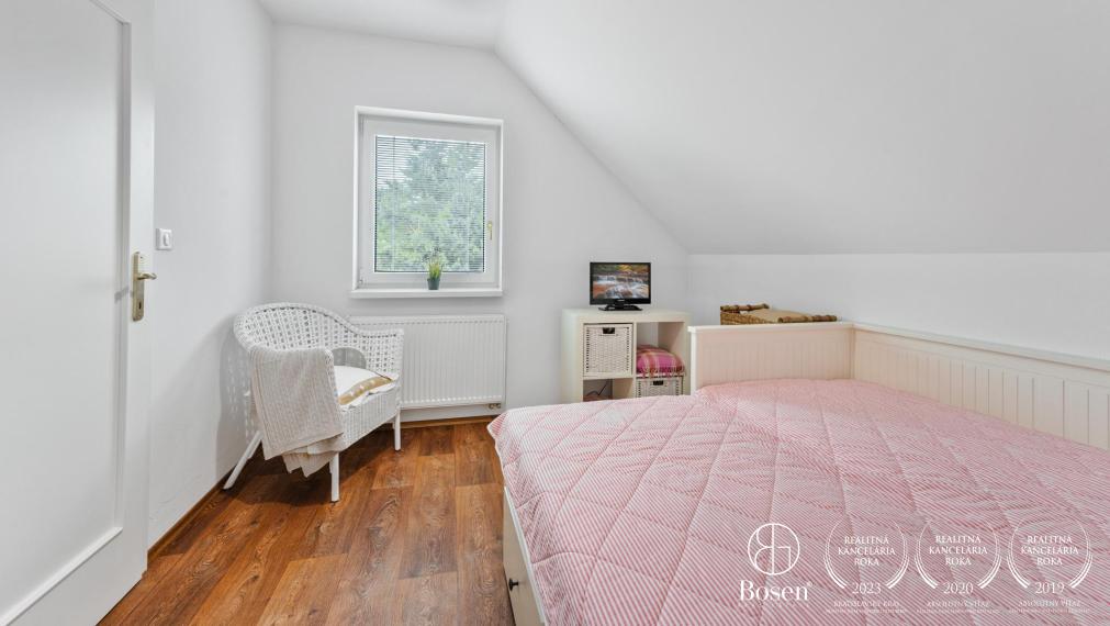 BOSEN | Rodinný dom s bazénom a garážou v tichej lokalite, Bohdanovce nad Trnavou