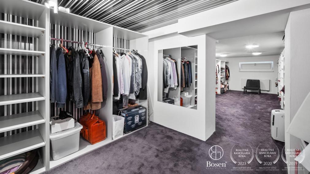 BOSEN | Rodinný dom s bazénom a garážou v tichej lokalite, Bohdanovce nad Trnavou