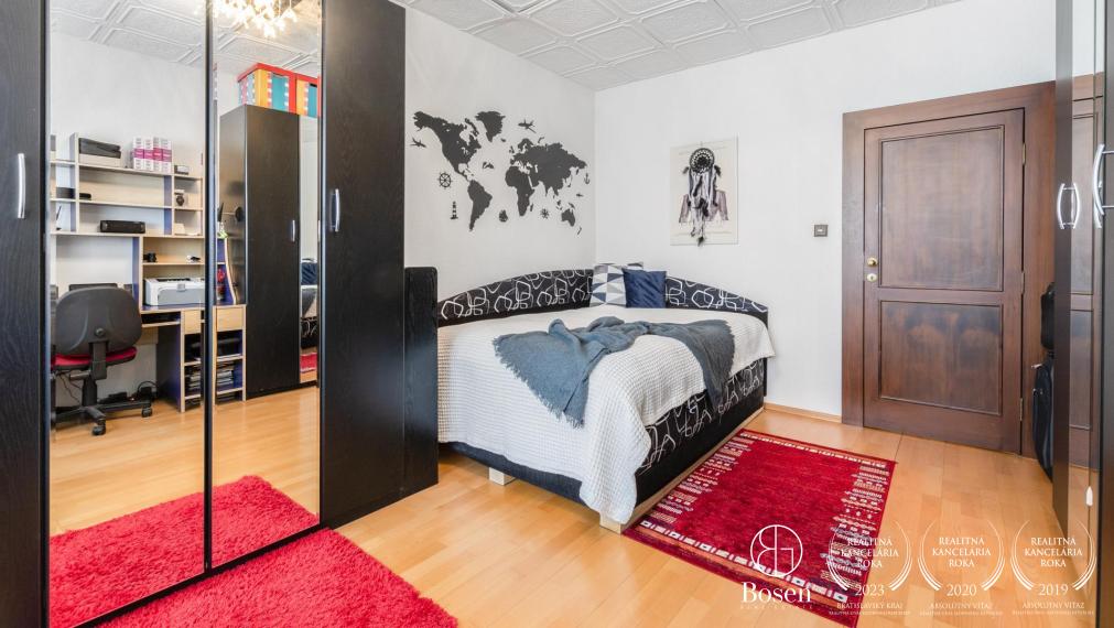 BOSEN | 3 izbový byt s presklenou loggiou v obľúbenej lokalite Ružinov, 78 m2