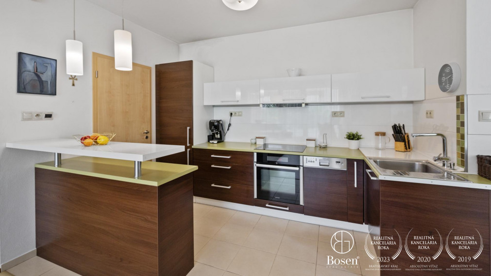 BOSEN | PREDANÉ | 4 izbový rodinný dom, Čierna Voda - Chorvátsky Grob, 692m2