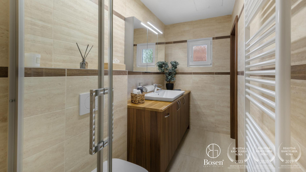 BOSEN | Predaj Rodinného domu so záhradou a garážou, Ružinov-Trnávka, Bratislava, 300 m2