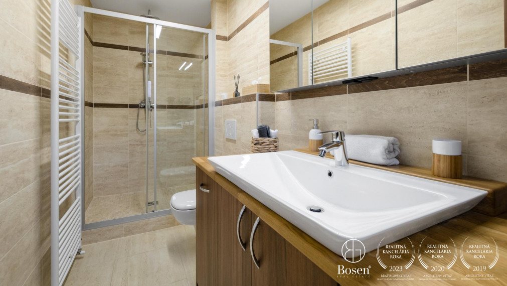 BOSEN | Predaj Rodinného domu so záhradou a garážou, Ružinov-Trnávka, Bratislava, 300 m2