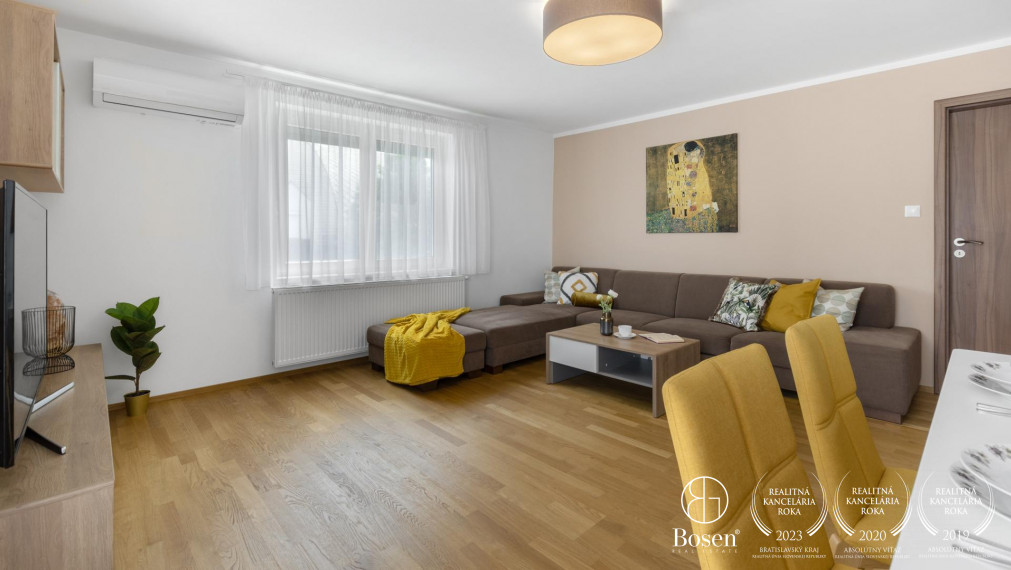 BOSEN | Predaj Rodinného domu so záhradou a garážou, Ružinov-Trnávka, Bratislava, 300 m2