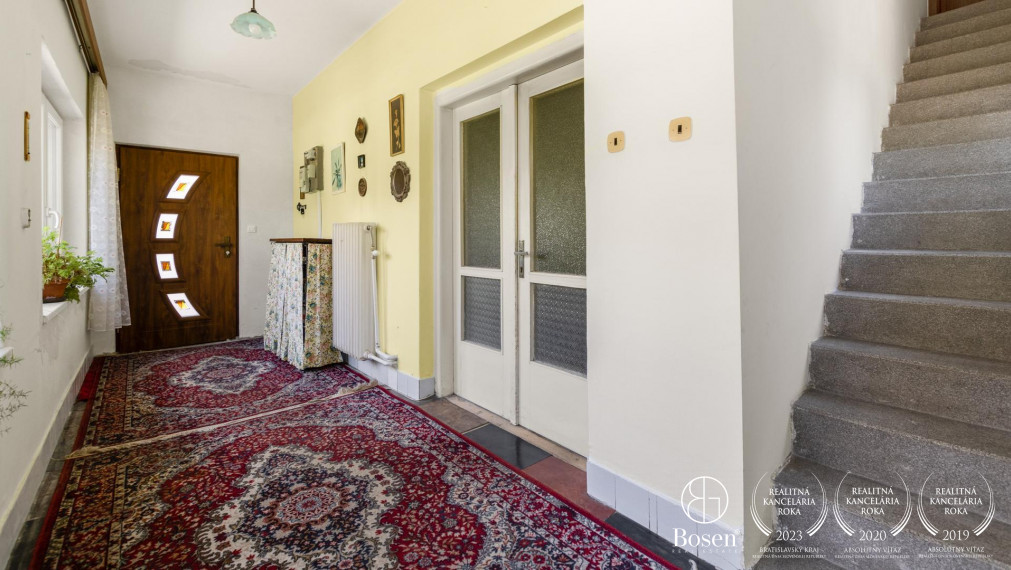 BOSEN | Predaj Rodinného domu so záhradou a garážou, Ružinov-Trnávka, Bratislava, 300 m2
