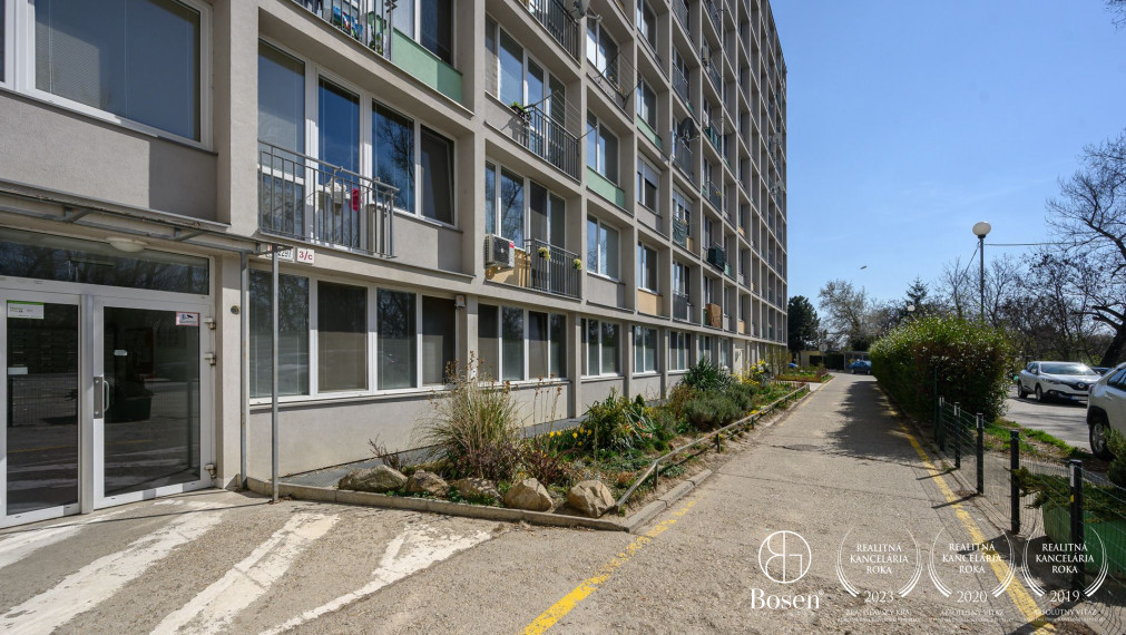 PREDANÉ - BOSEN | 2 izbový byt pri ramene Malého Dunaja, Podunajské Biskupice