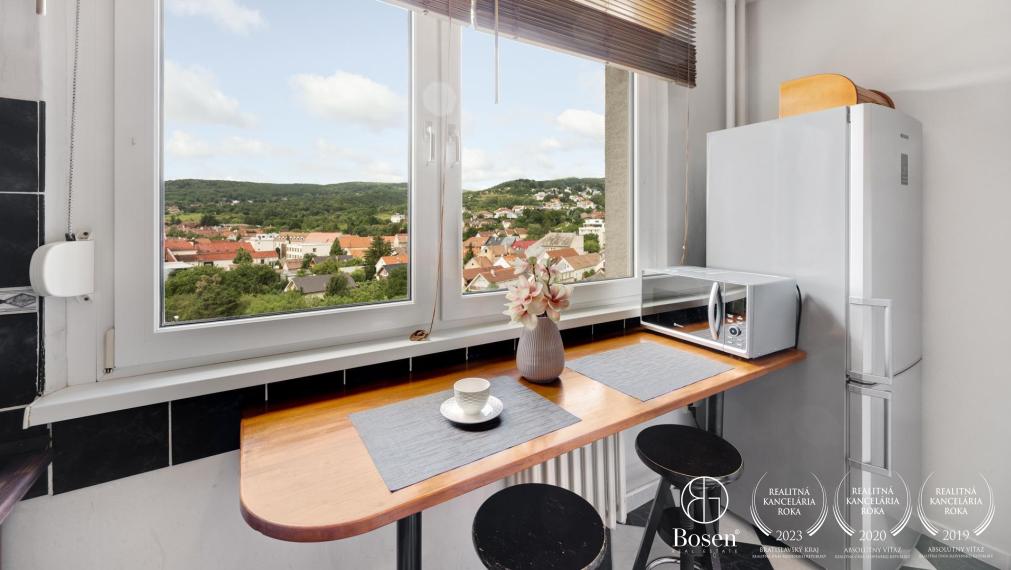 REZERVOVANÝ | Zariadený praktický 1.izbový byt, Rača, Žarnovická, 42 m2